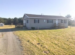 10475 Laketon Ave, Ravenna, MI 49451