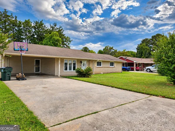 208 Bedivere Dr, Warner Robins, GA 31093