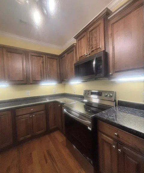 708 Marketview Ct — Photo 6
