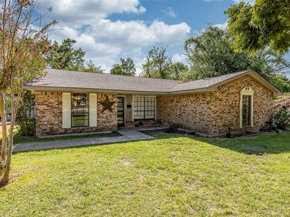 501 N Magnolia St, Highlands, TX 77562