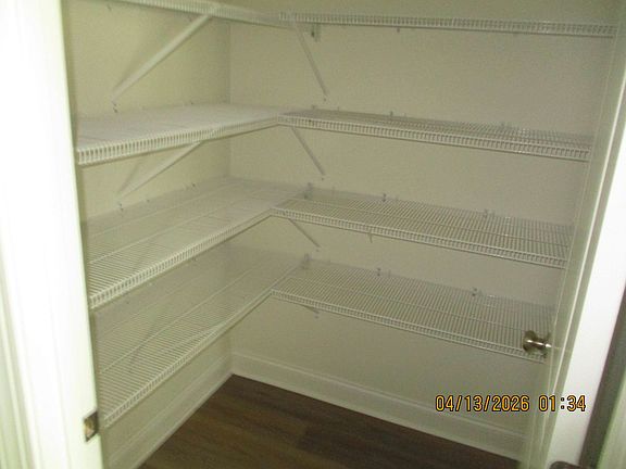 5th image of 127 Chelmsford Ct