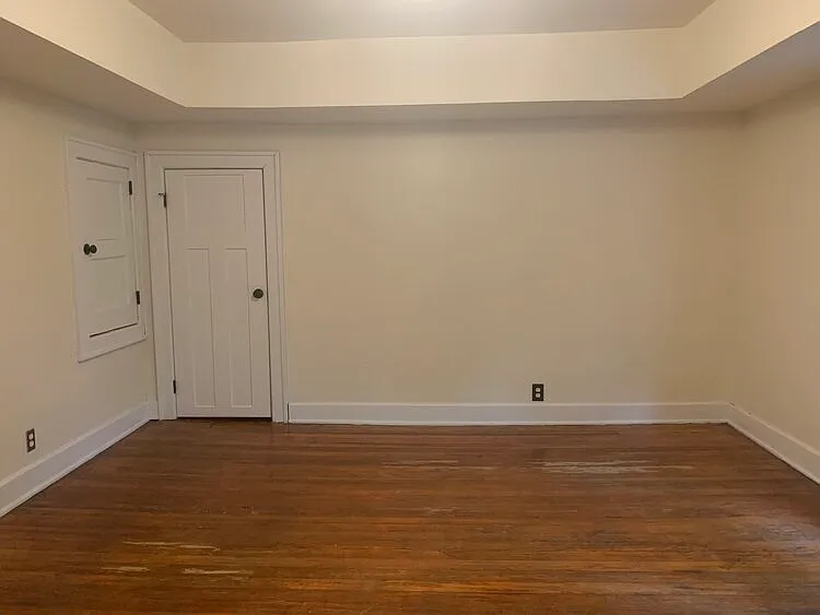 402 E Smith Ave — Photo 5