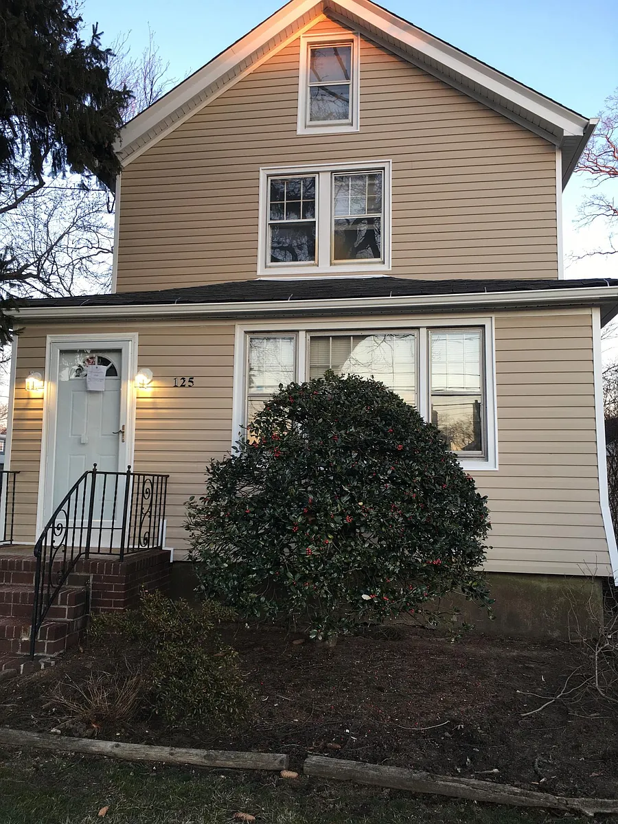 Building Photo - 125 East Ave #1