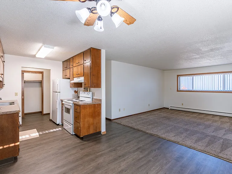 Fargo, ND Martha Alice Apartments | Living