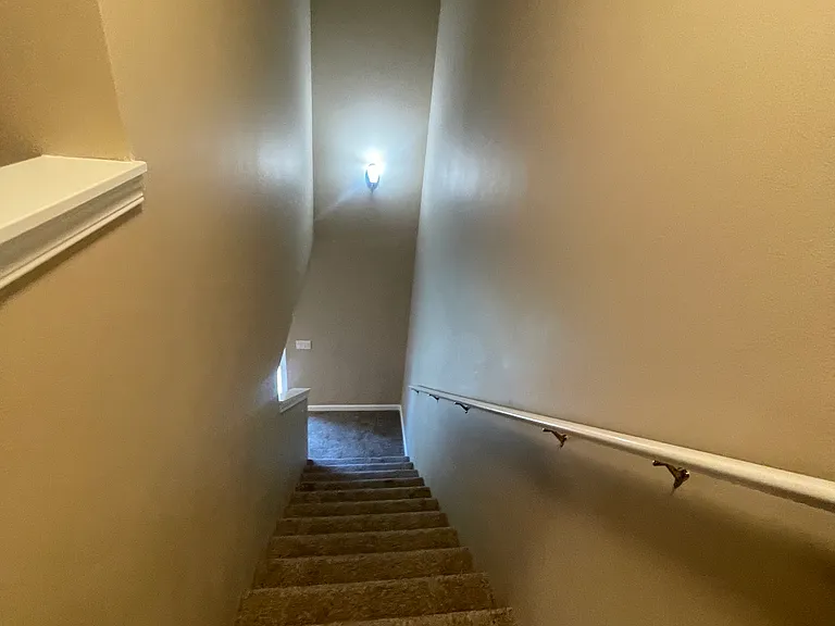 672 Hansen St SE #A — Photo 15