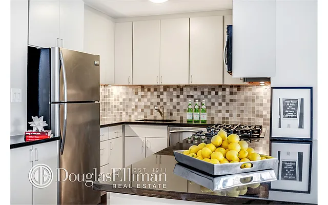 Rented by Douglas Elliman | media 23
