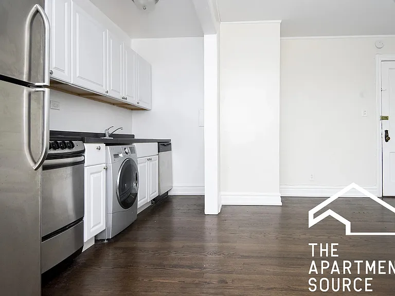 3345 N Marshfield Ave #406 — Photo 2