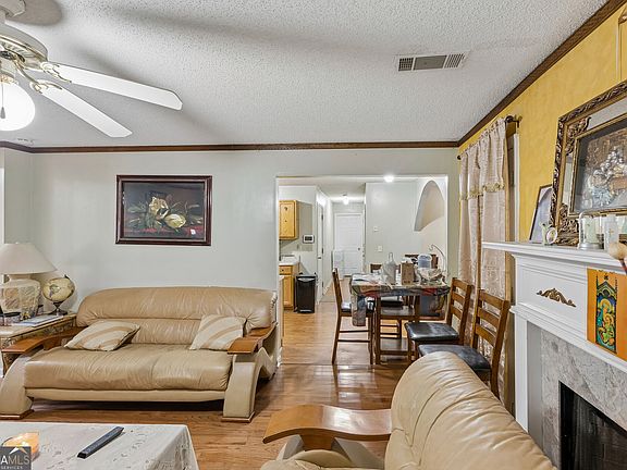 4th image of 5319 Sapphire Cir