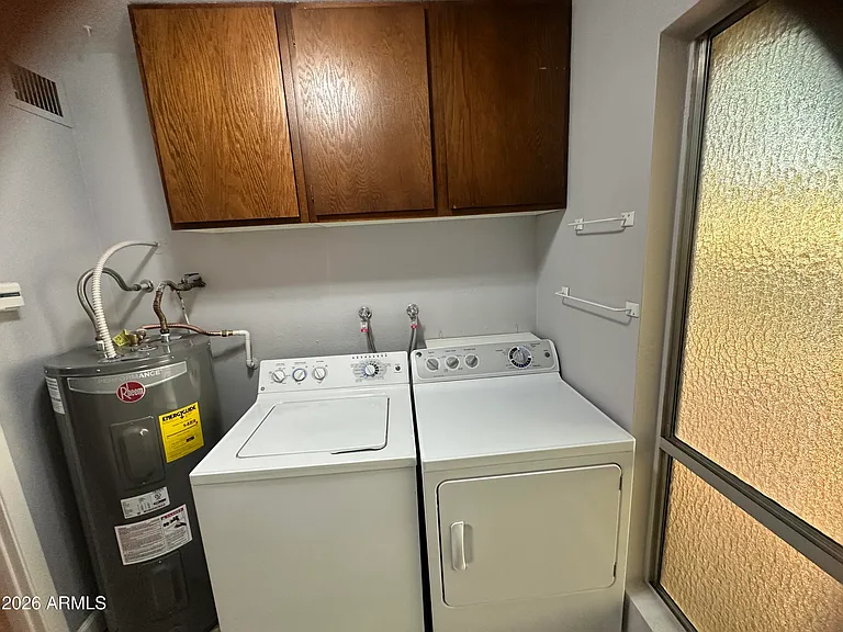 5208 S Hazelton Ln — Photo 5
