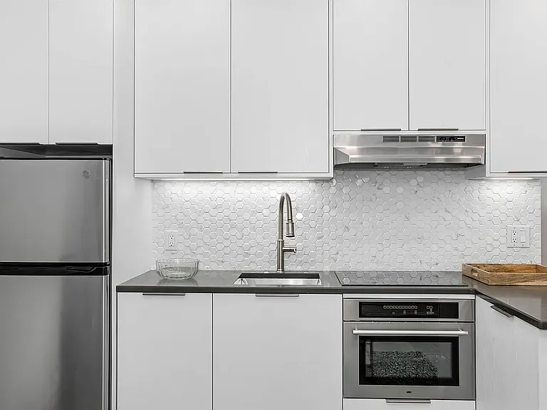 319 Broadway #5B — Photo 2
