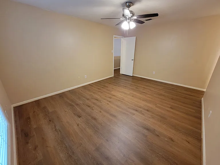 2603 Vicksburg Ct — Photo 10
