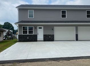 226-228 Minnich Ave NE, New Philadelphia, OH 44663