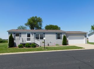 144 Cardinal Ln, Sandwich, IL 60548