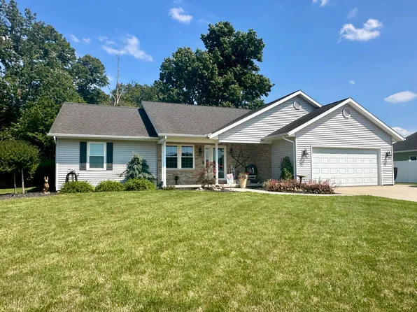 1906 Cinnamon Dr, Wapakoneta, OH 45895