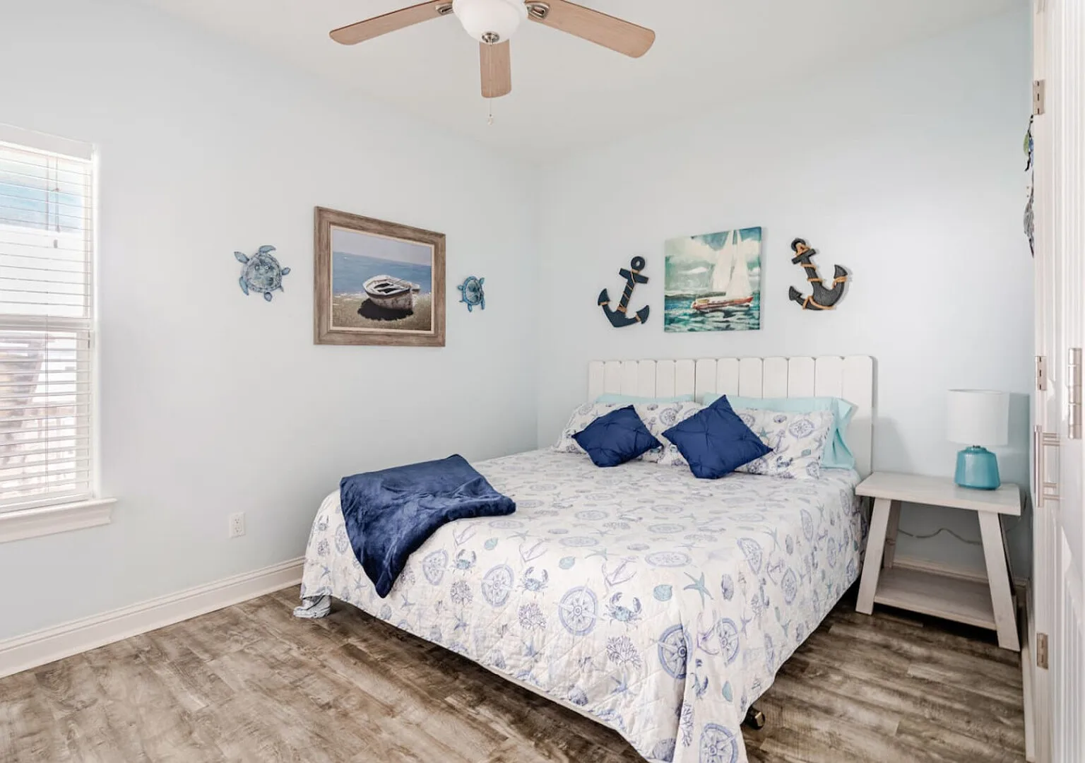 Gulf Views, Steps to Beach, 2 King Beds, 3Bd/2Bth — Photo 3