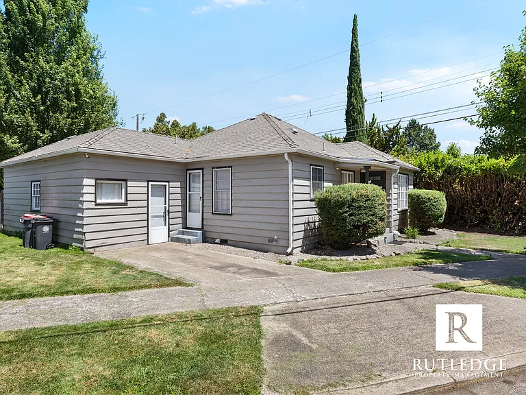 307 Monroe St — Photo 3