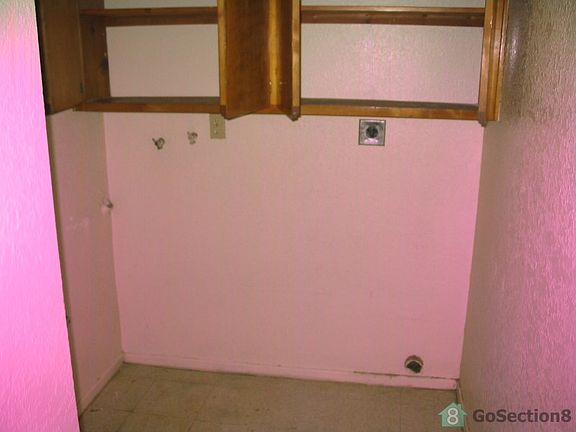 3rd image of 1031 N Mountain View Ave APT B