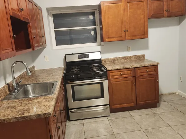 959 Grove St, Irvington, NJ