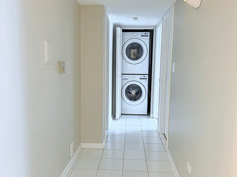 1611 N Windsor Dr — Photo 18