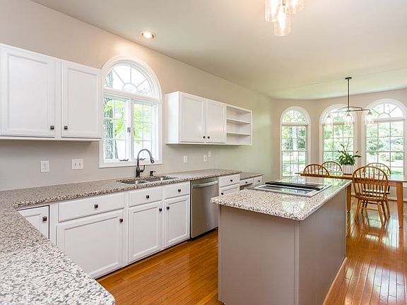 4th image of 681 Wyndham Woods Cir