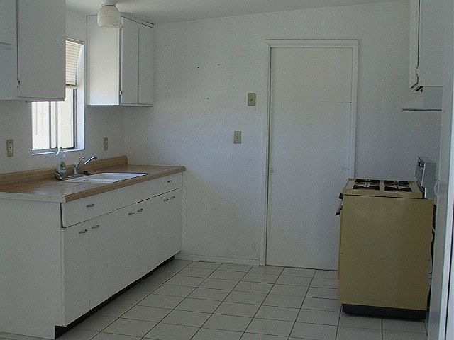 2nd image of 13442 Lamel St