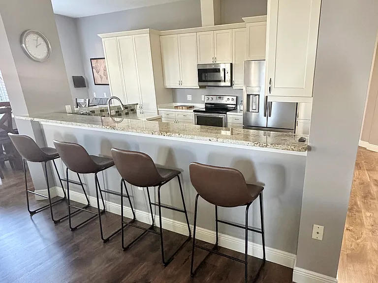 Immaculate kitchen with all new appliances