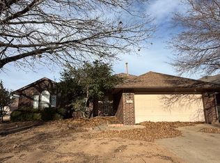 901 Golden Eagle Dr, Norman, OK 73072