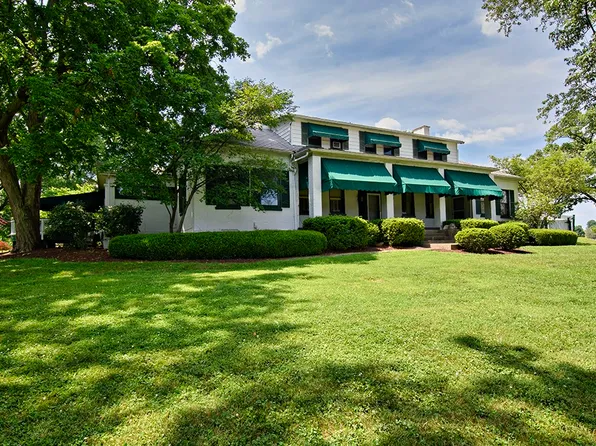 519 Meadow Lands Farm Ln, Meadow Lands, PA 15347
