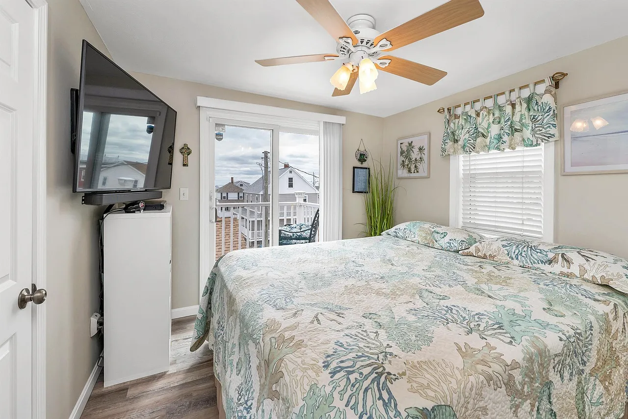 2 bed, 750 sqft, $2,850 — Photo 3