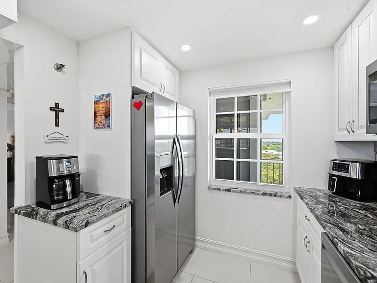 4015 W Palm Aire Dr #1001 — Photo 10