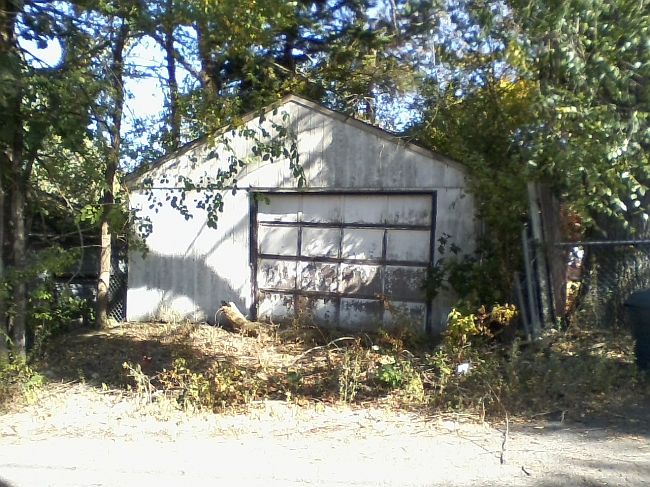 2nd image of 718 Brook St #L-18