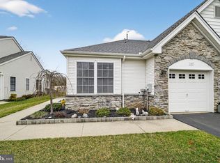 137 Burholme Dr, Hamilton, NJ 08691