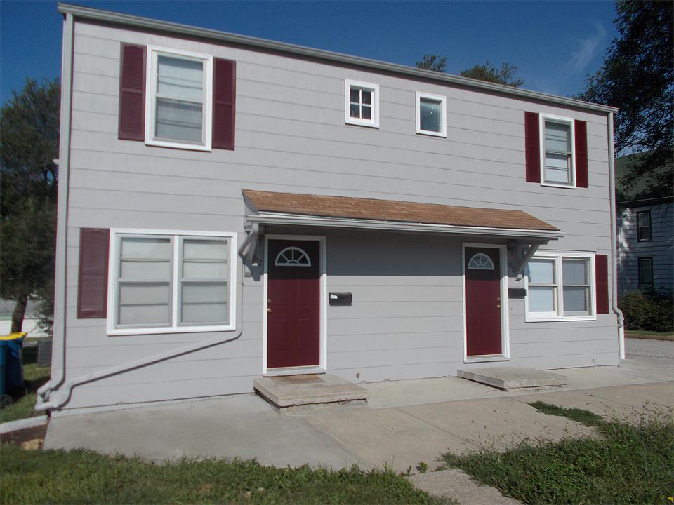 1st image of 702 S Leonard St