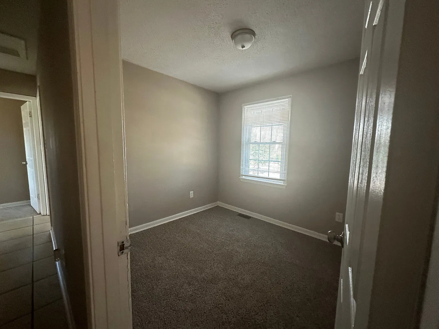 4 bed, 1.5 bath, 1144 sqft, $1,550 — Photo 4