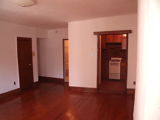 Rented by Kings Court Real Estate | media 39