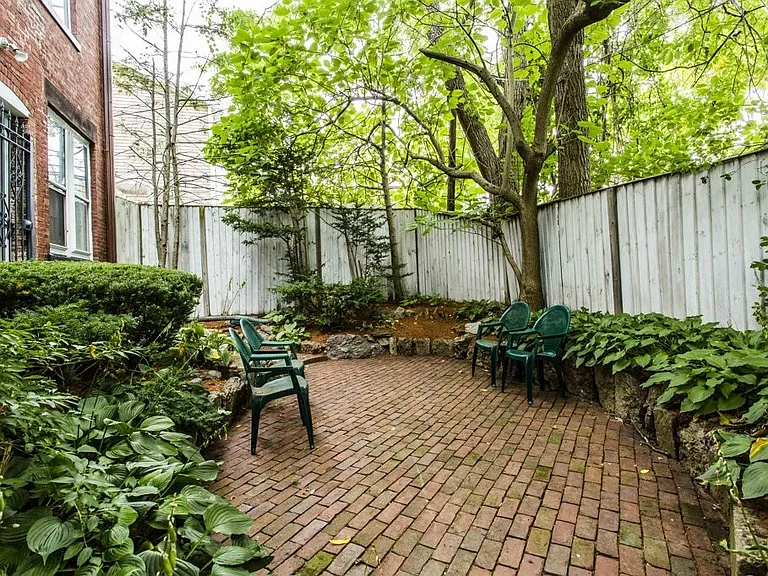 82 Highland St — Photo 10