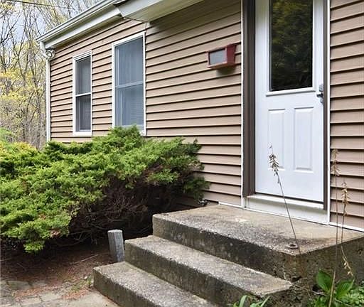 2nd image of 390 Pendar Rd