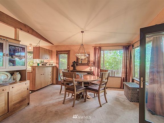 5th image of 8302 46th Avenue SW