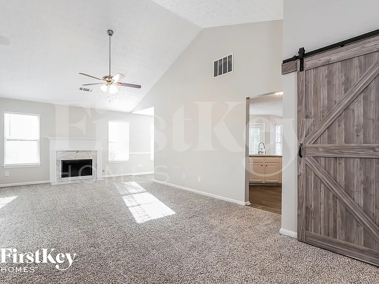 5321 Regency Lake Ct — Photo 3