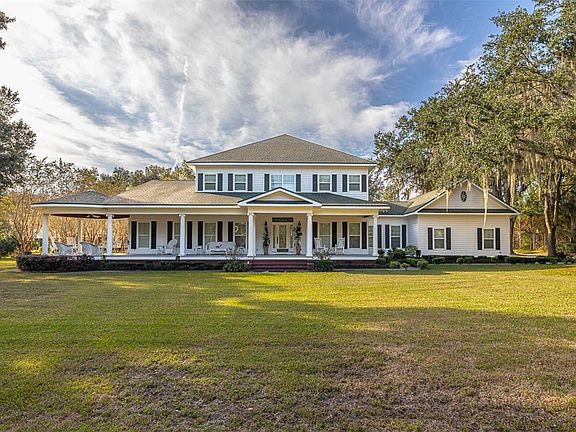 2nd image of 300 Elliott Rd