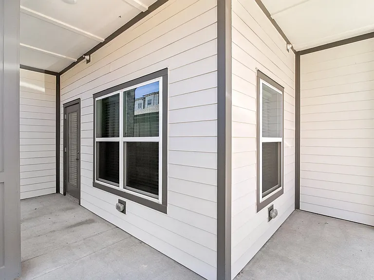 Somerset Apartments — Photo 11