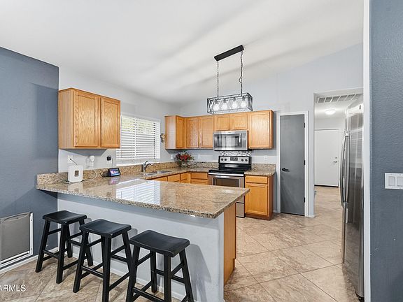 4th image of 18042 N 113TH Avenue