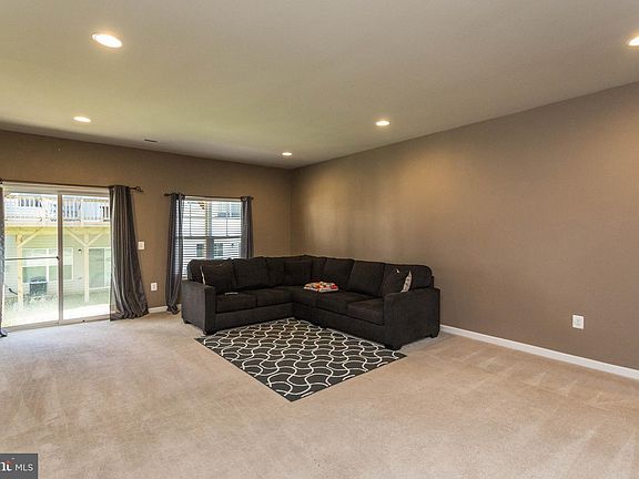 3rd image of 105 Gavins Ln