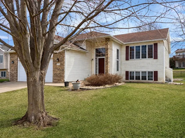 4910 Manor Brook Dr NW, Rochester, MN 55901