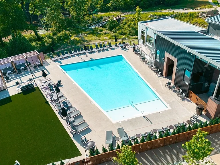 Quarry Trails Pool & Clubhouse