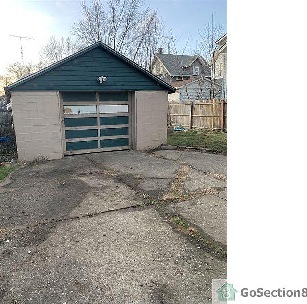 2nd image of 1009 Smith Ave SW