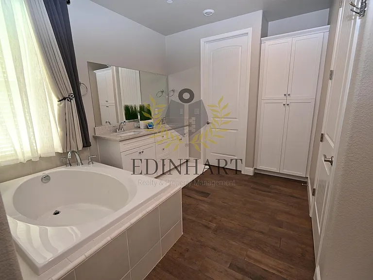 1439 E Via Albero Dr — Photo 21
