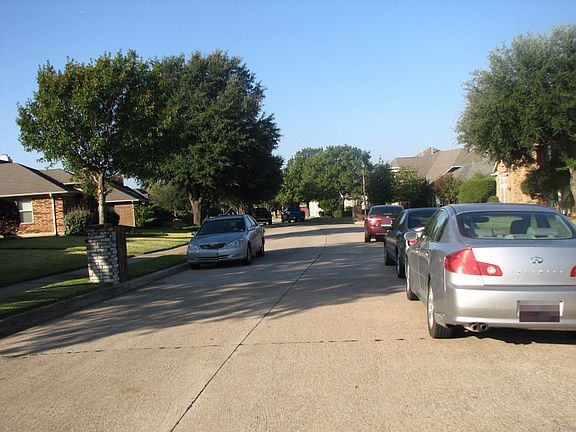 5th image of 1600 Palisades Dr