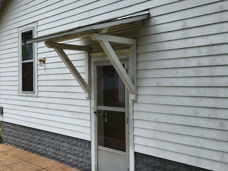 2nd image of 1111 E Glen Ave