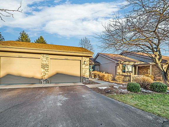 2nd image of 3523 Eagle Bluff Dr NE #109